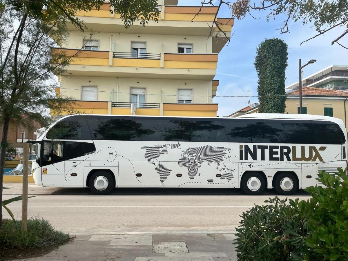 Hotel Costazzurra By Interlux Rimini Exteriör bild