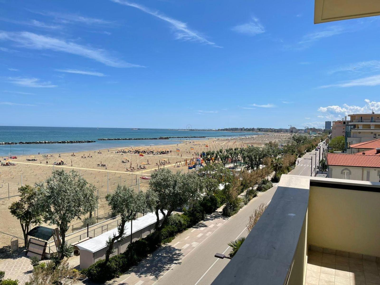 Hotel Costazzurra By Interlux Rimini Exteriör bild